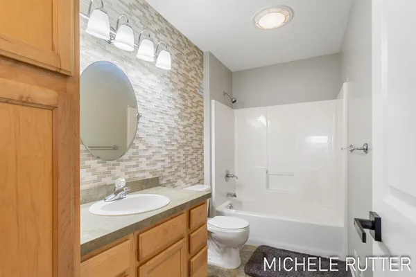 $515,000 | 1399 Woodfield Drive, Zeeland, MI 49464