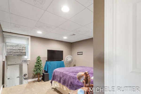 $515,000 | 1399 Woodfield Drive, Zeeland, MI 49464