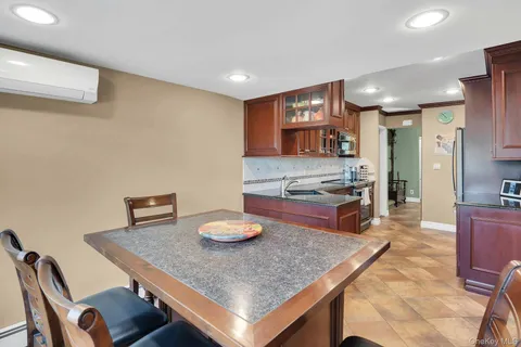 $1,299,000 | 21 Ground Pine Court, Dix Hills, NY 11746