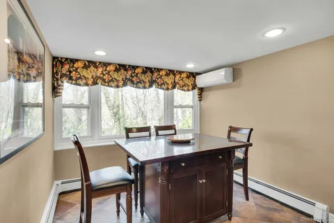 $1,299,000 | 21 Ground Pine Court, Dix Hills, NY 11746