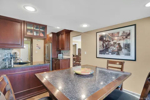 $1,299,000 | 21 Ground Pine Court, Dix Hills, NY 11746