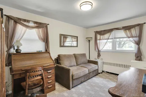 $1,299,000 | 21 Ground Pine Court, Dix Hills, NY 11746