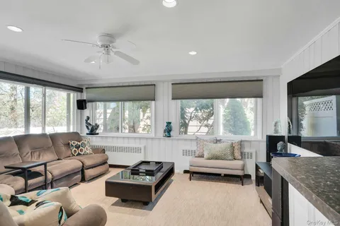 $1,299,000 | 21 Ground Pine Court, Dix Hills, NY 11746