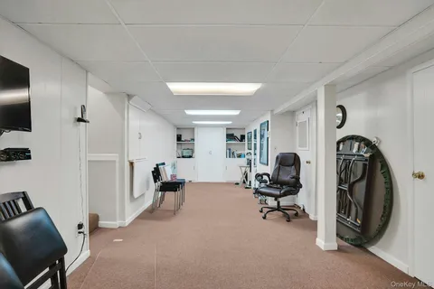 $1,299,000 | 21 Ground Pine Court, Dix Hills, NY 11746