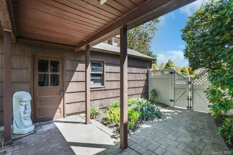 $1,299,000 | 21 Ground Pine Court, Dix Hills, NY 11746