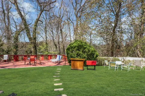 $1,299,000 | 21 Ground Pine Court, Dix Hills, NY 11746