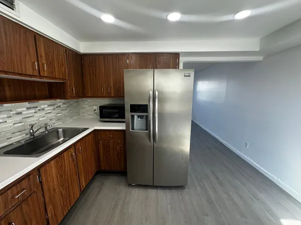 $1,900 | 23 Southeast 12th Street, Unit 103, Dania Beach, FL 33004