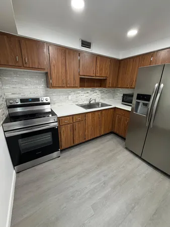 $1,900 | 23 Southeast 12th Street, Unit 103, Dania Beach, FL 33004