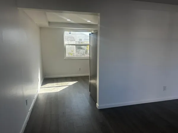 $1,900 | 23 Southeast 12th Street, Unit 103, Dania Beach, FL 33004