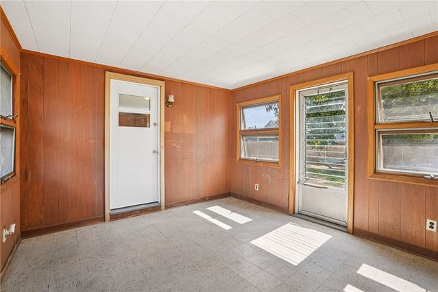 $390,000 | 398 Hillard Avenue, Warwick, RI 02886