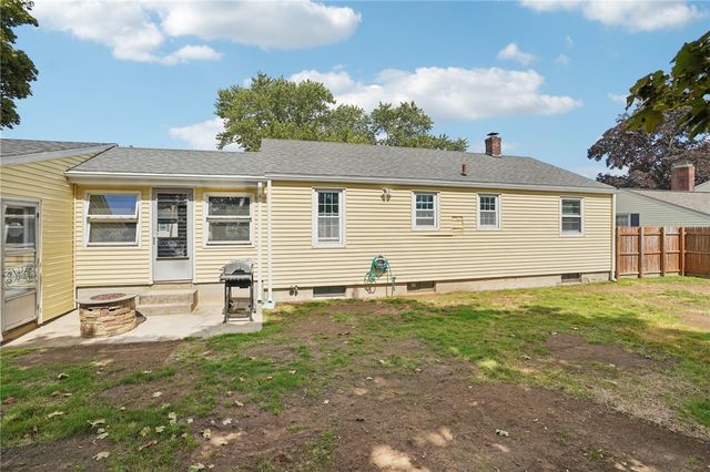 $390,000 | 398 Hillard Avenue, Warwick, RI 02886