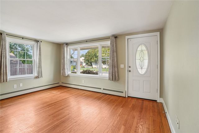 $390,000 | 398 Hillard Avenue, Warwick, RI 02886