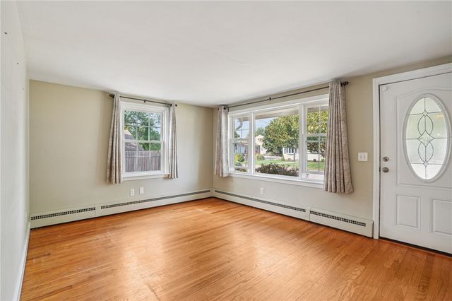 $390,000 | 398 Hillard Avenue, Warwick, RI 02886