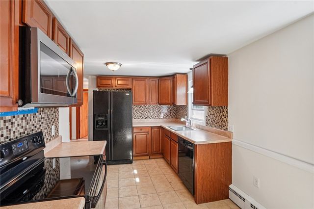 $390,000 | 398 Hillard Avenue, Warwick, RI 02886