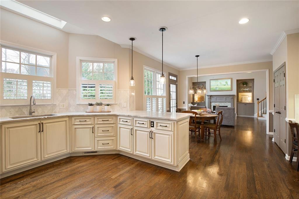 1195 Rugglestone Way Johns Creek, GA 30097 - Photo 11 of 67