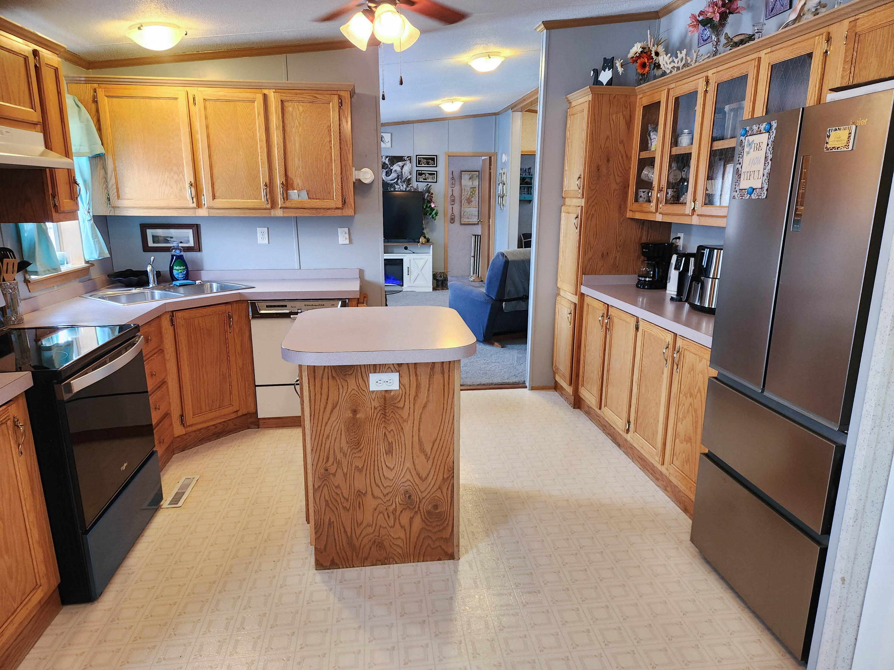 19 Main Street Grand Isle, ME 04746 - Photo 4 of 57 2026-04-02 16.34.45