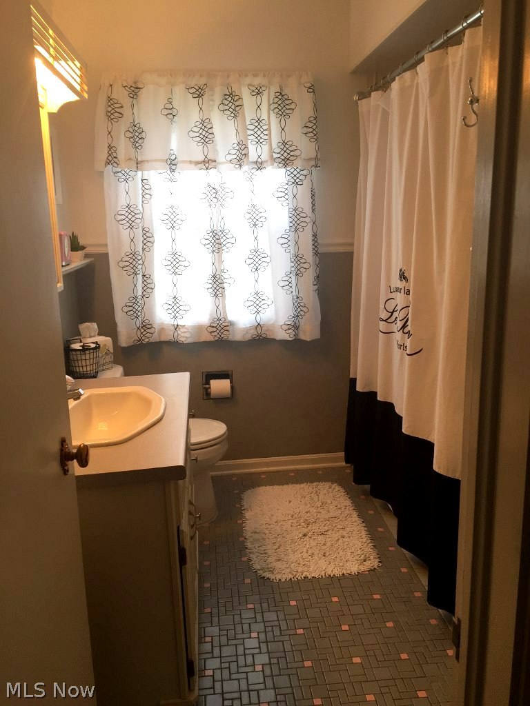 3134 Orchard Road Silver Lake, OH 44224 - Photo 18 of 24 Main bath room.