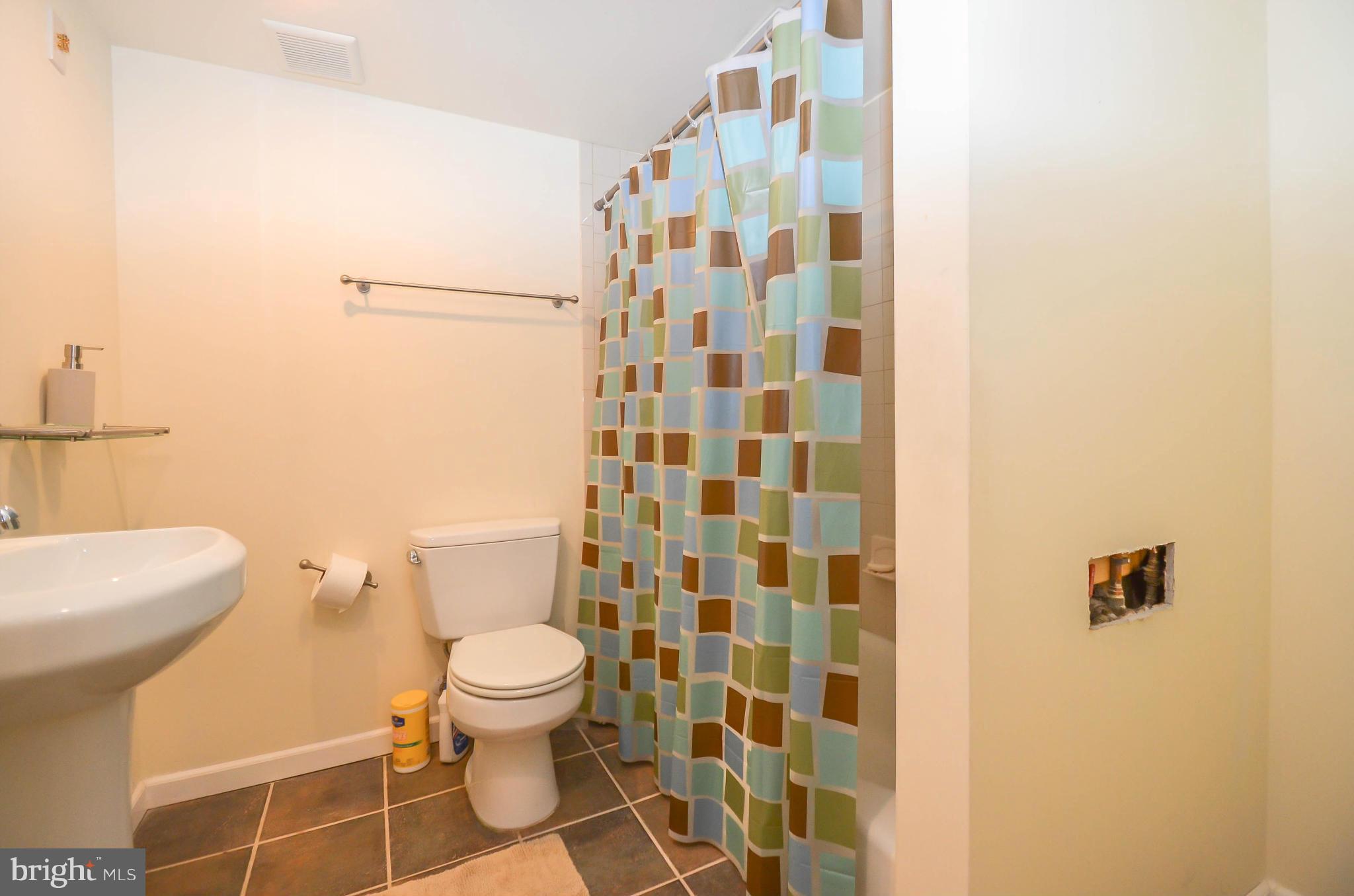 2 Raisin Tree Circle Baltimore, MD 21208 - Photo 2 of 17 Bath