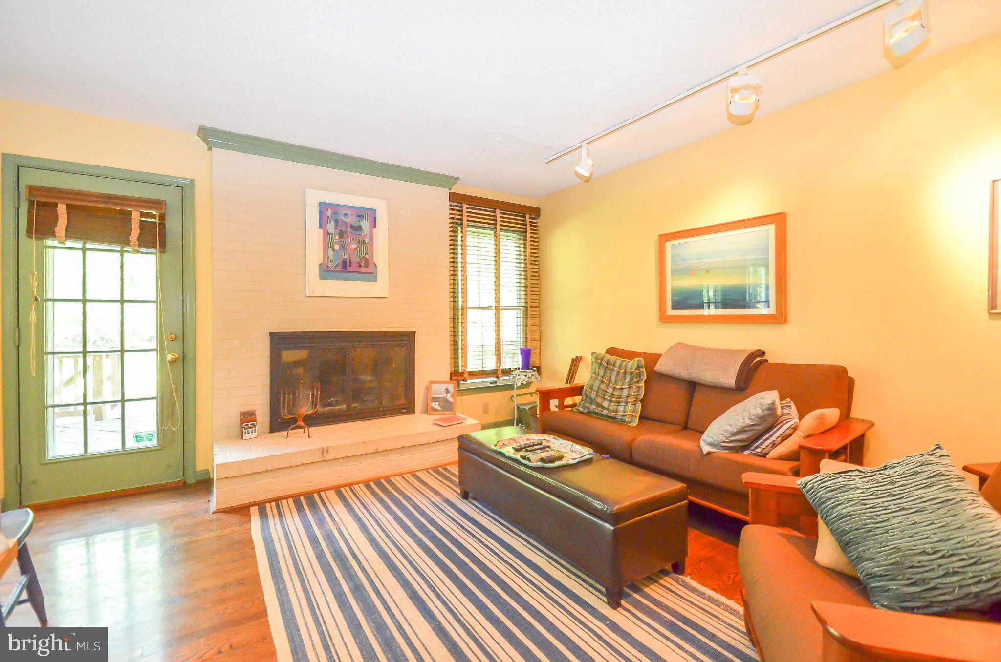 2 Raisin Tree Circle Baltimore, MD 21208 - Photo 6 of 17 Interior (General)