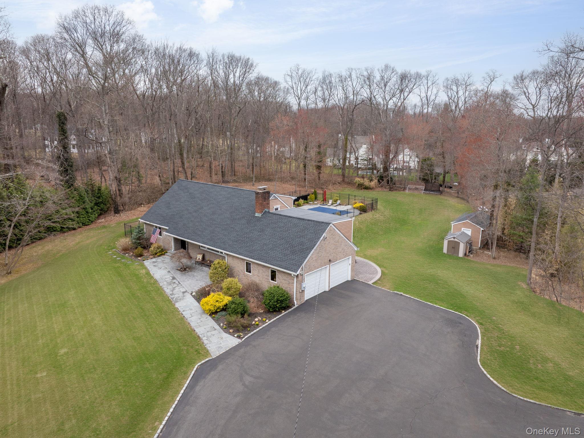 431 Woodbury Road Cold Spring Harbor, NY 11724 - Photo 1 of 26