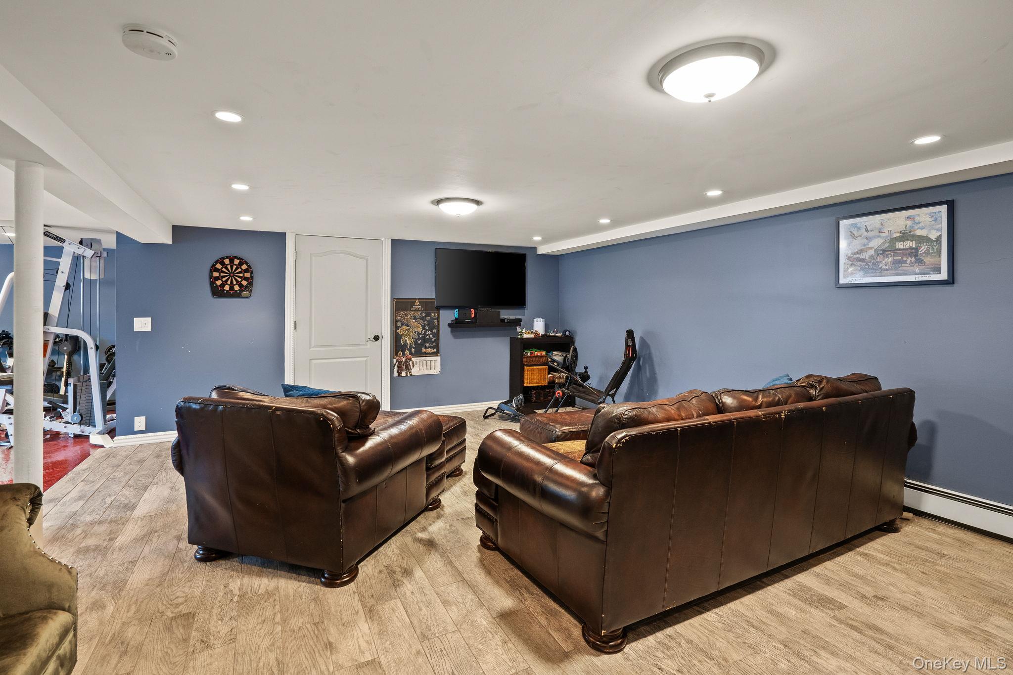 431 Woodbury Road Cold Spring Harbor, NY 11724 - Photo 20 of 26