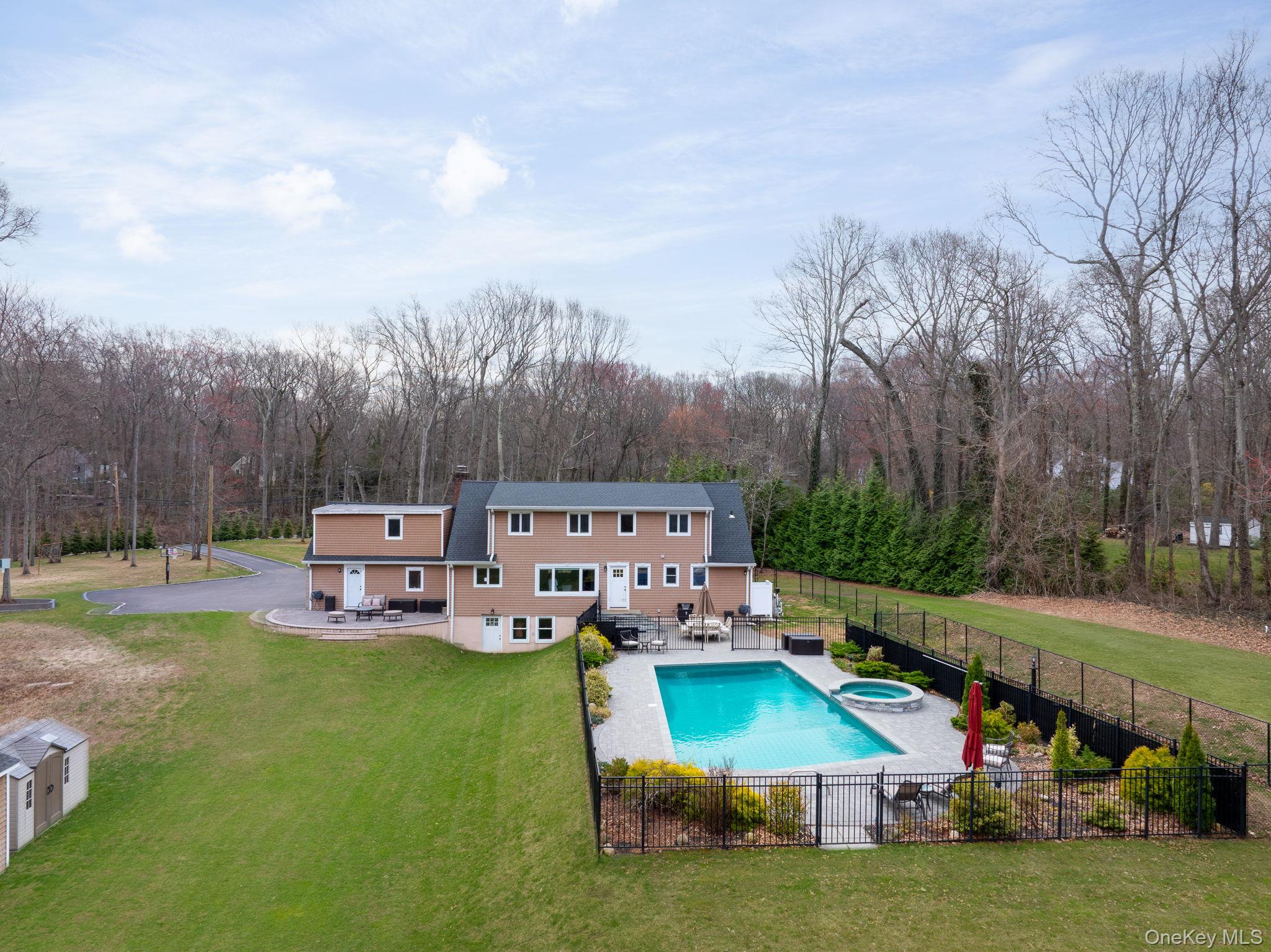 431 Woodbury Road Cold Spring Harbor, NY 11724 - Photo 22 of 26