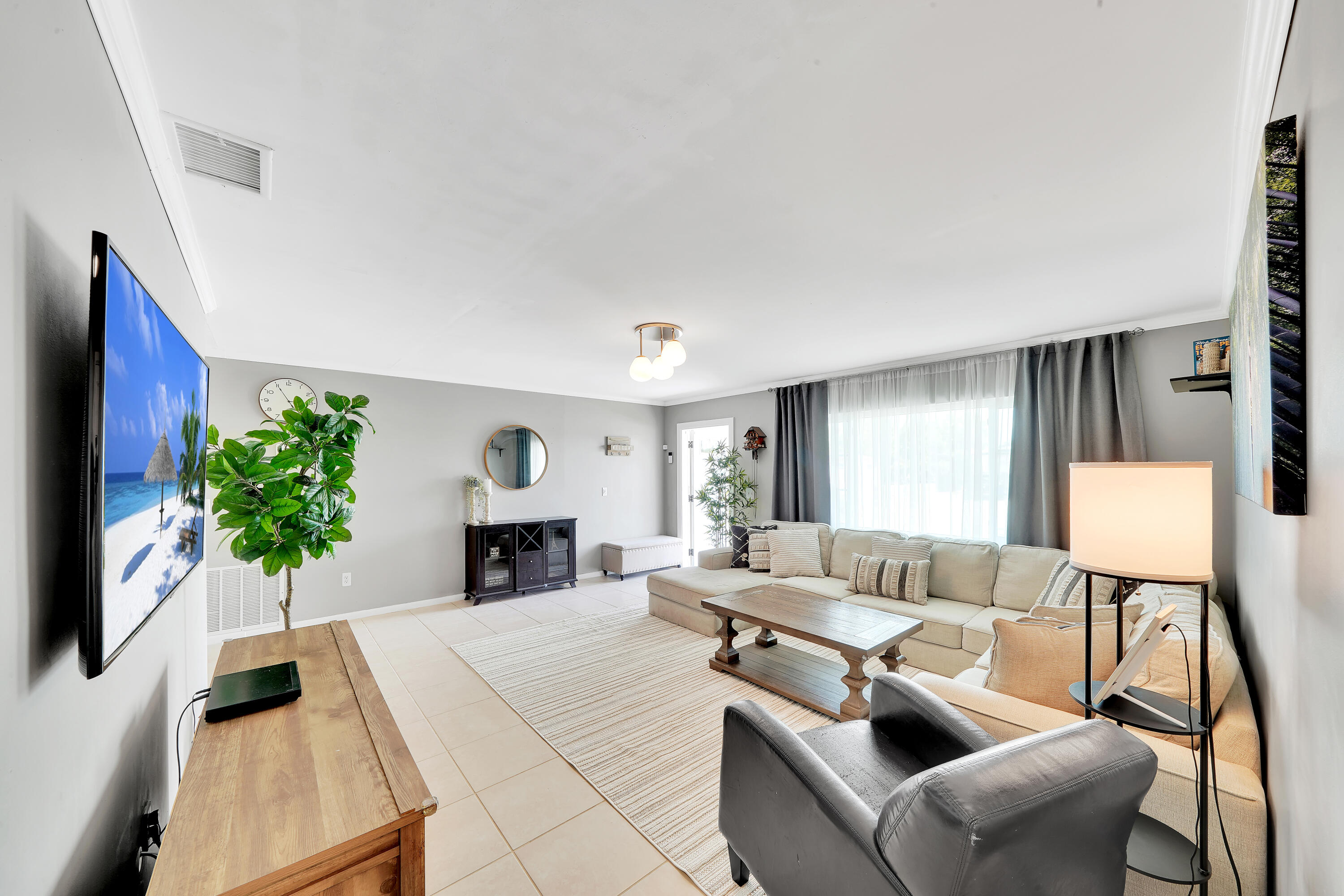 3 Living Area (1)