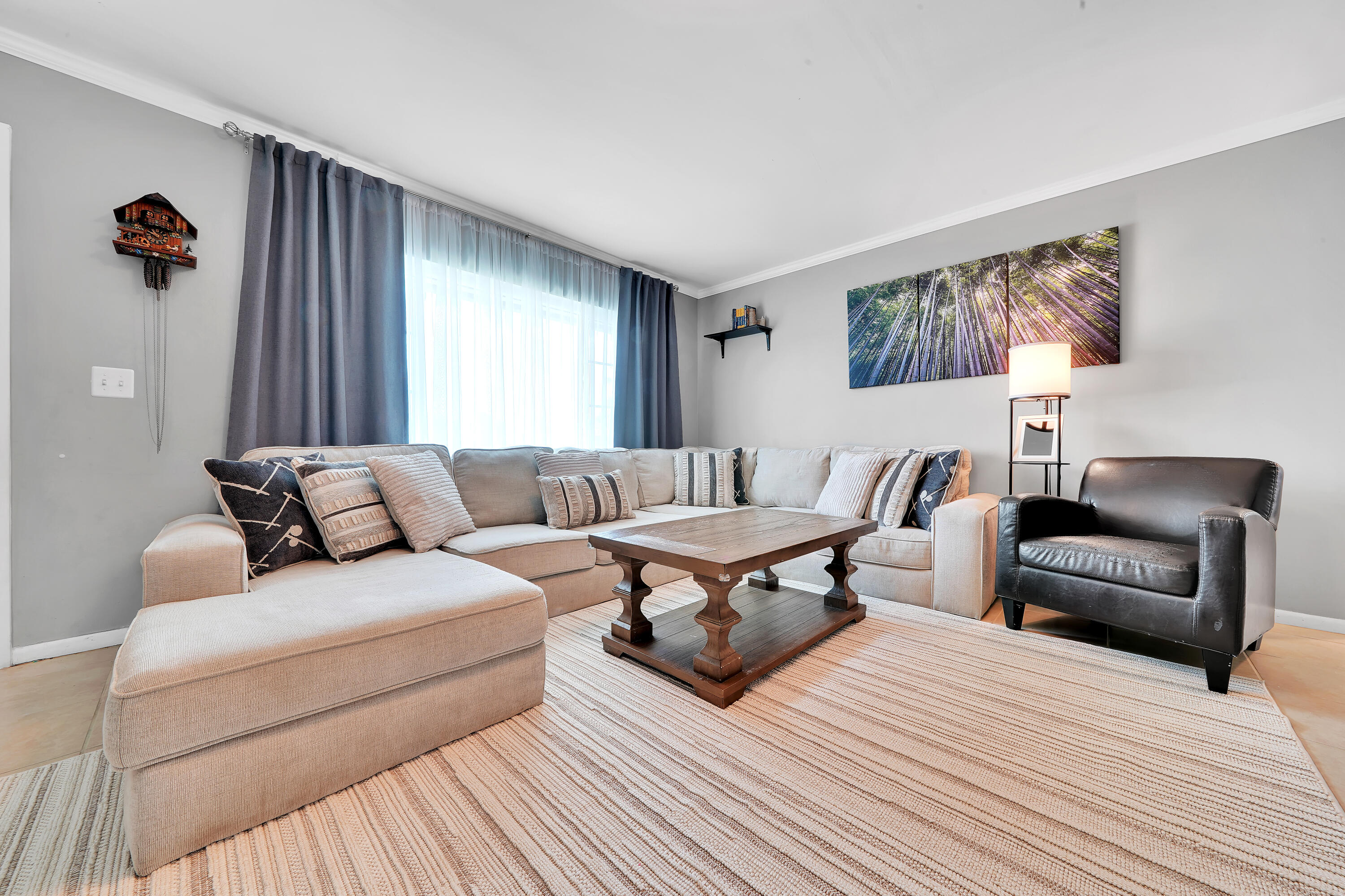 3 Living Area (3)