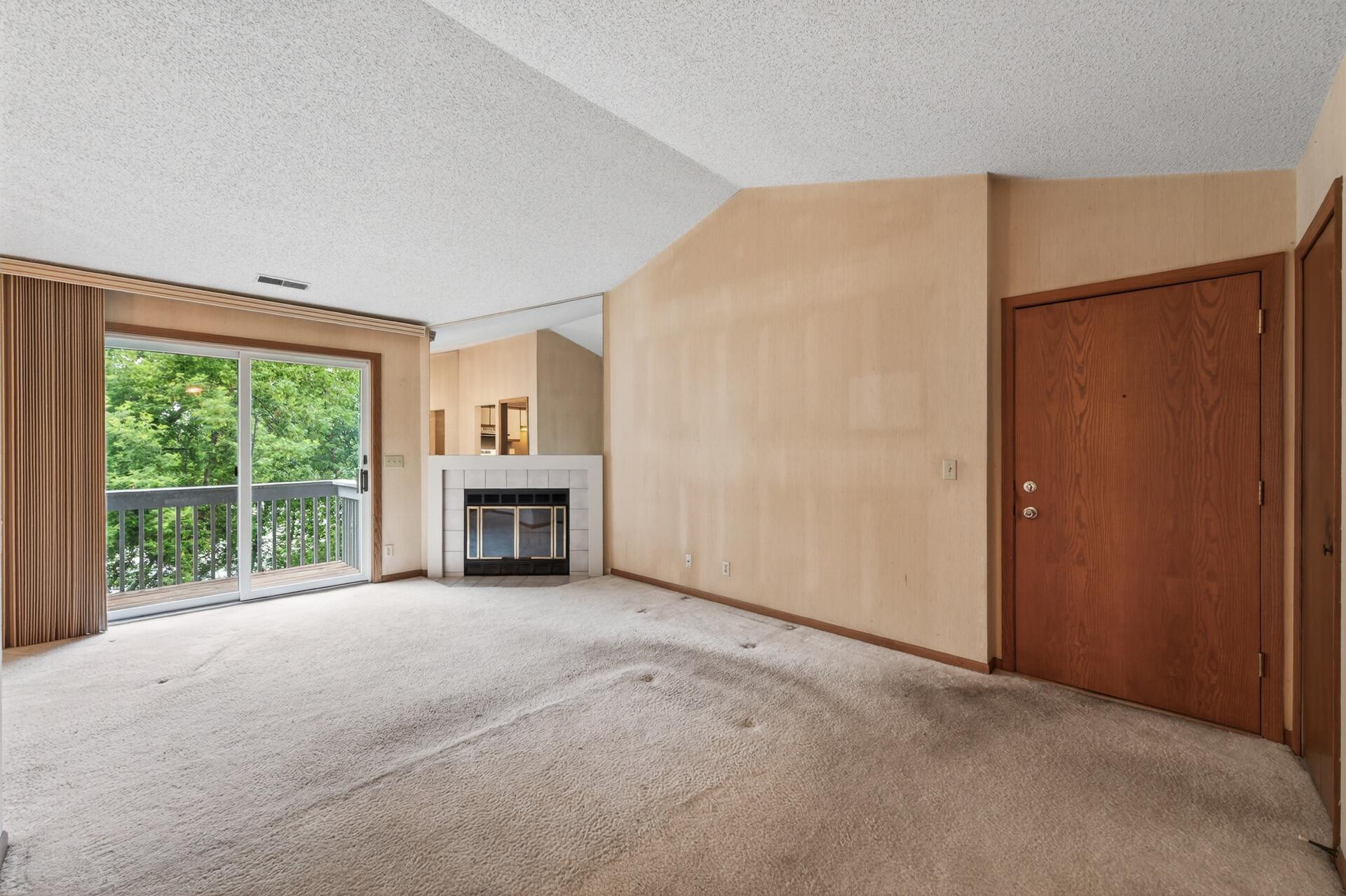 2576 Moundsview Drive, Unit 7 Mounds View, MN 55112 - Photo 7 of 29