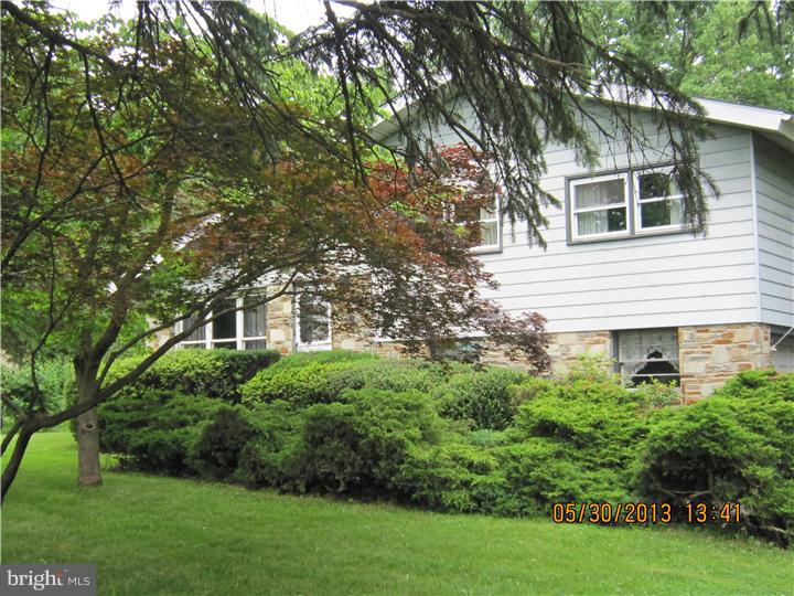 147 County Line Road Southampton, PA 18966 - Photo 2 of 12 Exterior Front