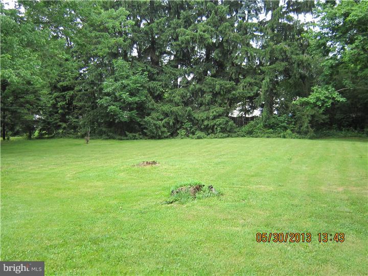 147 County Line Road Southampton, PA 18966 - Photo 12 of 12 Back Yard