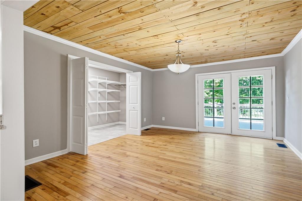 467 Sanders Street Clarkesville, GA 30523 - Photo 15 of 41