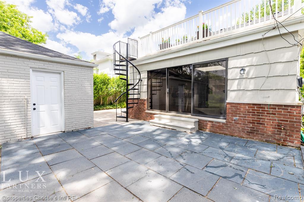 1389 Audubon Road Grosse Pointe Park, MI 48230 - Photo 5 of 26