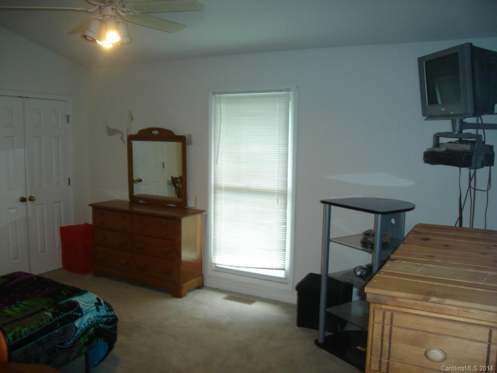 1716 Glenway Road Clover, SC 29710 - Photo 12 of 21 Gallery Image 12