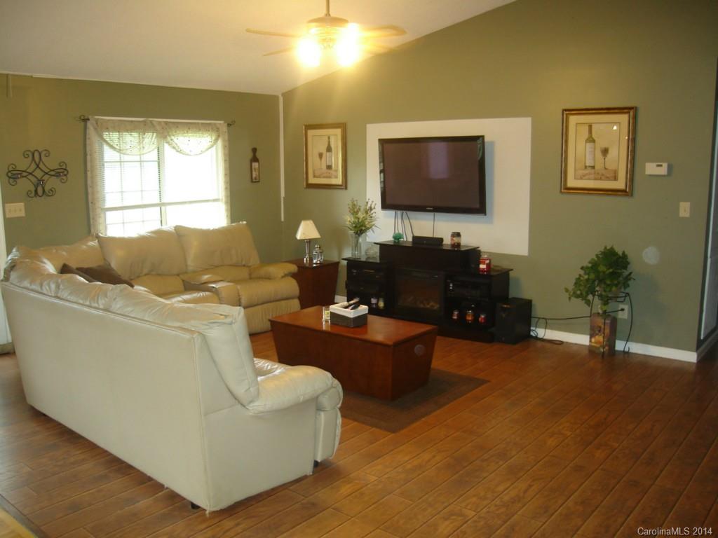 1716 Glenway Road Clover, SC 29710 - Photo 3 of 21 Gallery Image 3