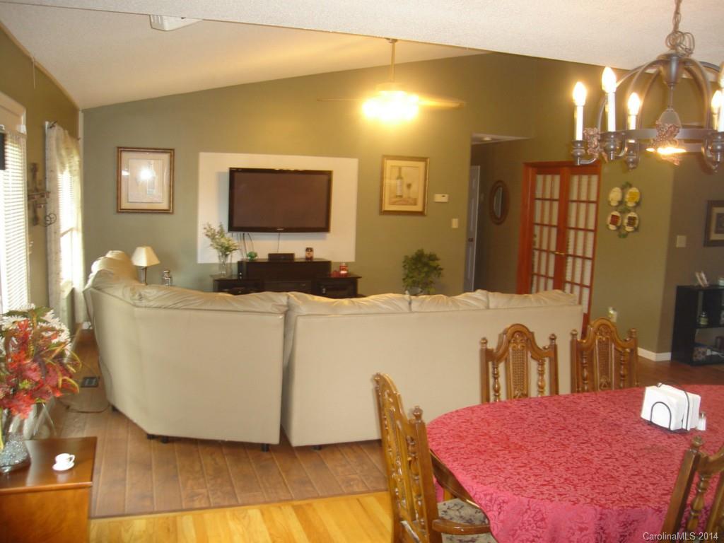 1716 Glenway Road Clover, SC 29710 - Photo 4 of 21 Gallery Image 4