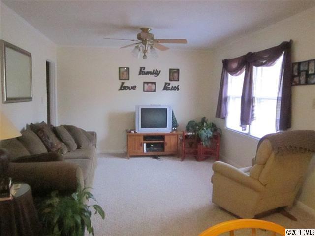 430 State Rd S-29-38 Lancaster, SC 29720 - Photo 4 of 15 Gallery Image 4