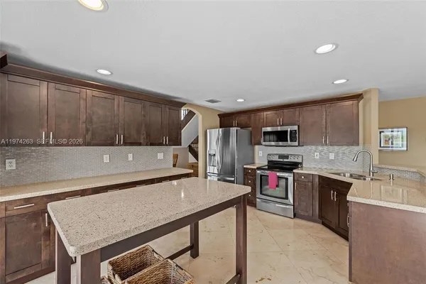 $935,000 | 4650 Northwest 109th Court, Doral, FL 33178