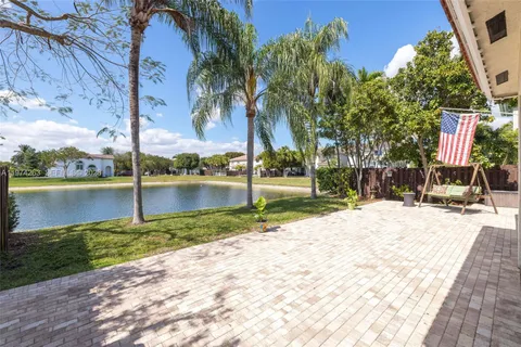 $935,000 | 4650 Northwest 109th Court, Doral, FL 33178