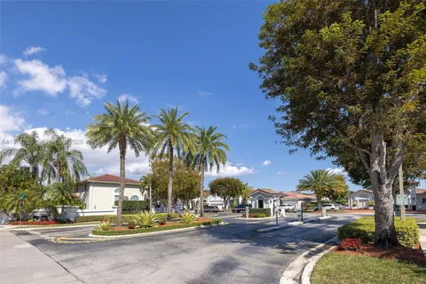 $935,000 | 4650 Northwest 109th Court, Doral, FL 33178