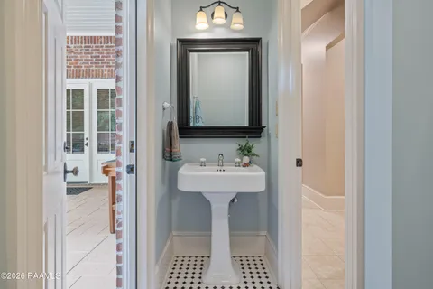 $1,425,000 | 109 Southwark Drive, Lafayette, LA 70508