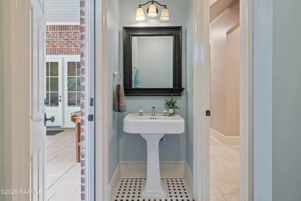 $1,425,000 | 109 Southwark Drive, Lafayette, LA 70508