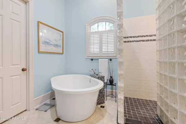 $1,425,000 | 109 Southwark Drive, Lafayette, LA 70508