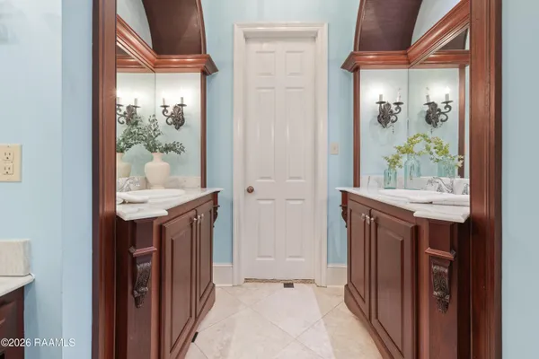 $1,425,000 | 109 Southwark Drive, Lafayette, LA 70508