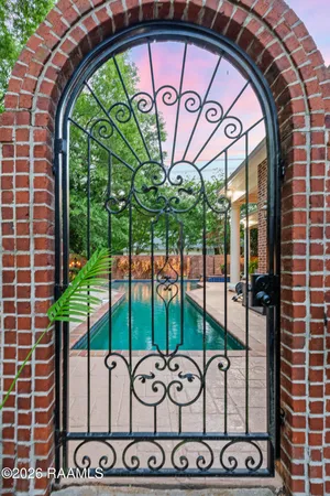 $1,425,000 | 109 Southwark Drive, Lafayette, LA 70508