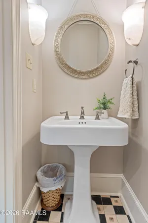 $1,425,000 | 109 Southwark Drive, Lafayette, LA 70508