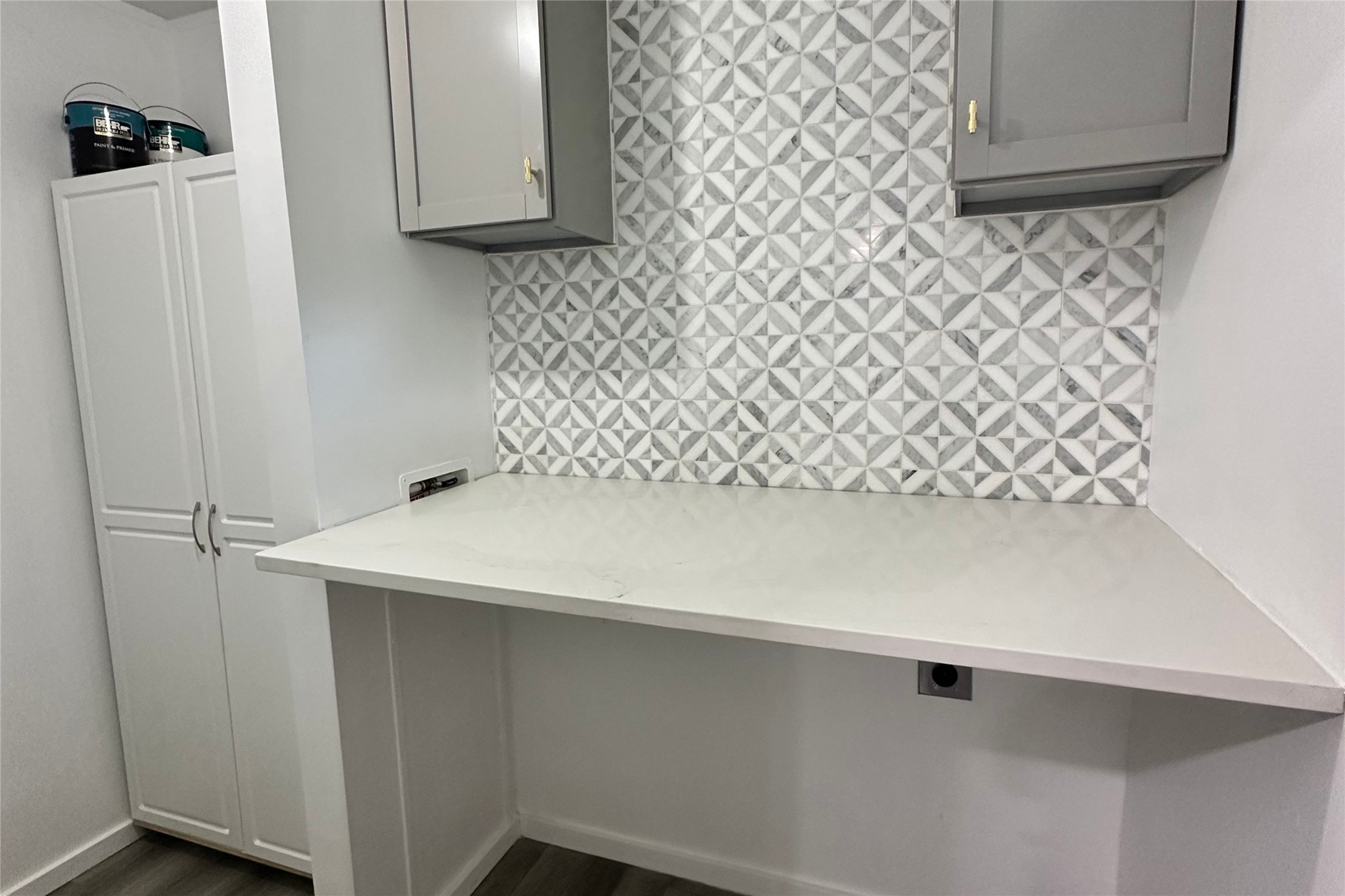1601 East Slaughter Lane, Unit 464 Austin, TX 78747 - Photo 17 of 26 Laundry area featuring dark wood-style flooring and hookup for an electric dryer