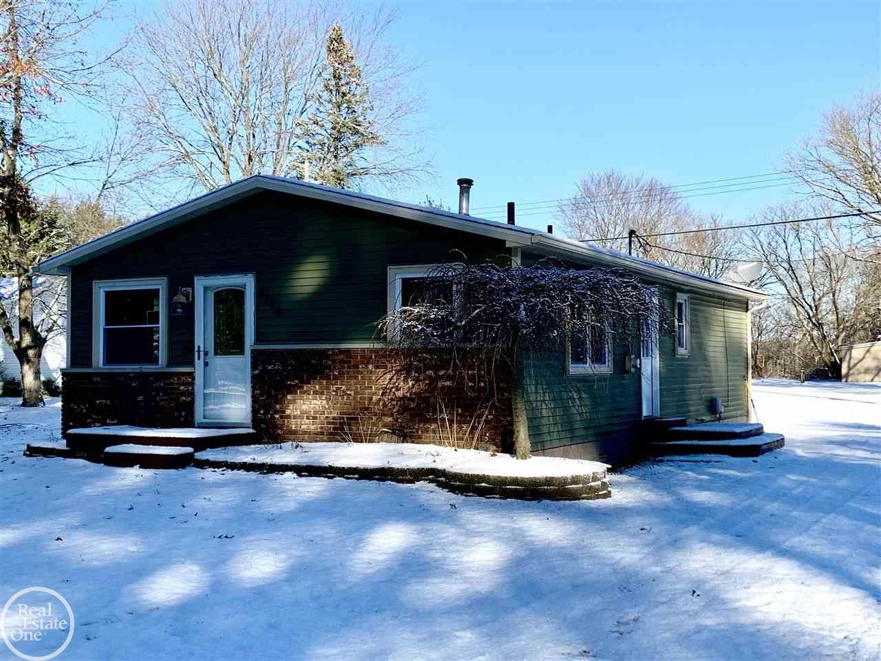 4124 Atkins Road Port Huron, MI 48060 - Photo 18 of 19 50061658-17.JPG
