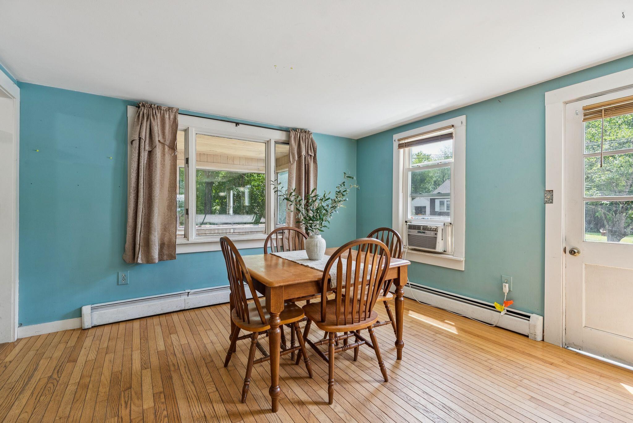 4 Roosevelt Street Springvale, ME 04083 - Photo 10 of 42 Dining