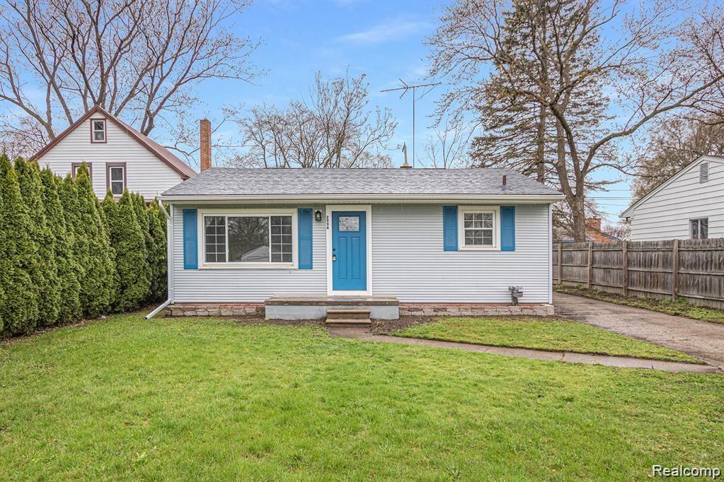 2996 Melvin Avenue Rochester, MI 48307 - Photo 1 of 15 IMG_4459.jpg